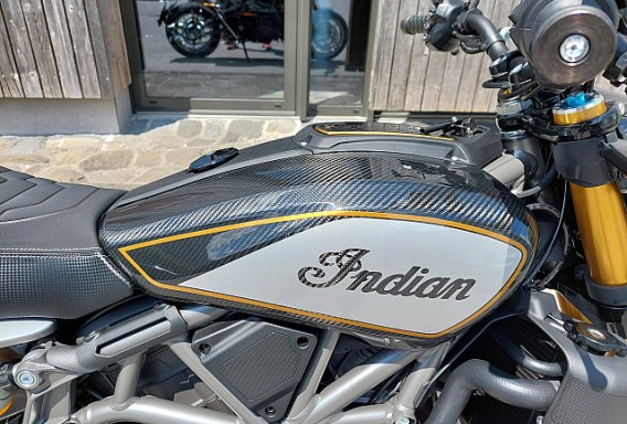 Indian FTR R Carbon - 8