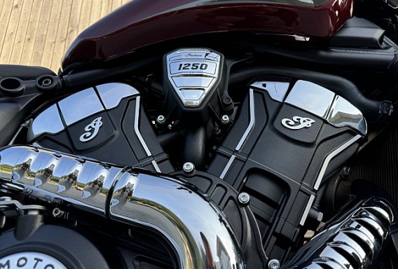 Indian Scout Super Limited + Tech - 4