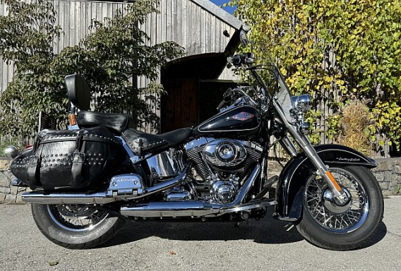 Harley-Davidson FLSTC Heritage Softail Classic - 1